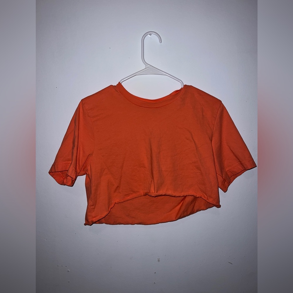 cropped tee